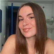 Estudiante del Grado de Trabajo Social, imparte clases de primaria a niños y niñas, a domicilio en Huelva.